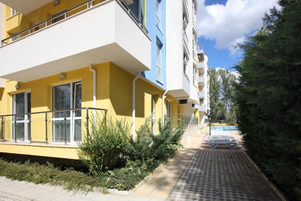Sofia Apartments In Sunny Residence Солнечный берег Экстерьер фото